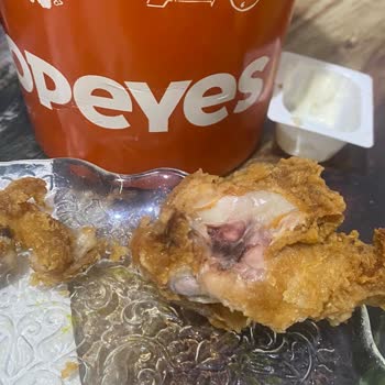 Popeyes Siparişindeki Çiğ Tavuk Ürünü Sağlık Açısından Riskli