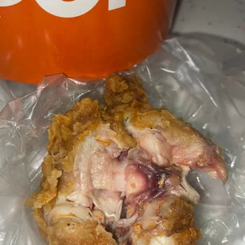 Popeyes Siparişindeki Çiğ Tavuk Ürünü Sağlık Açısından Riskli