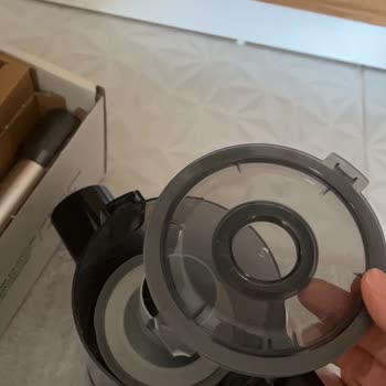 Arnica Solara Süpürge Toz Haznesi Kapağı Kırıldı, Garanti Kapsamında Ücretsiz Değişim Talebi