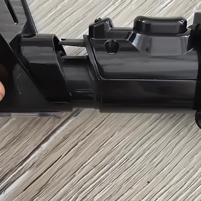 Kumtel Çaremi Halı Yıkama Makinesinin Başlık Aparatı Kırıldı, Makine Kullanılamaz