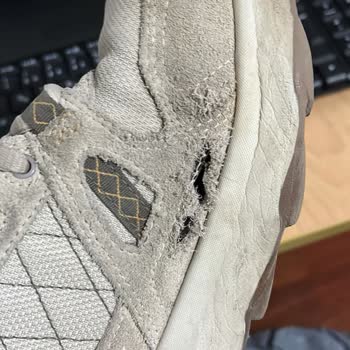 Kısa Sürede Yan Açılan Skechers Ayakkabı, Üretim Hatası Olarak Değerlendirilmeli