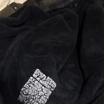 Mavi Cekette Deforme Olması, Yapışkan İzleri Ve İnceleme Reddedilmesi