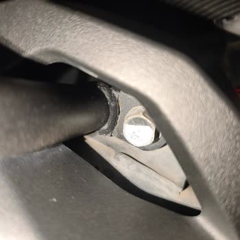 Egzoz Koruma Demiri Sürekli Kırılıyor, Kalıcı Çözüm İstiyorum