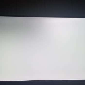 Ekranın Tamamen Siyahlaşması Ve Yetkili Servis Yanıtsızlığı