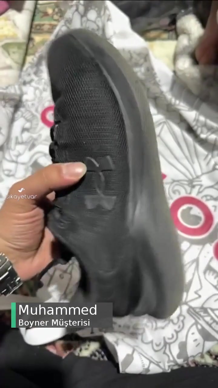 Boyner Under Armour Spor Ayakkabının Kendiliğinden Deforme Olması videonun kapak resmi