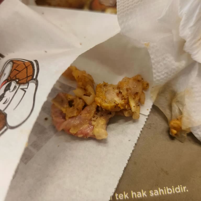 Dönerde Çiğ Tavuk Parçaları Bulunması Ve Çözüm Yoksunluğu