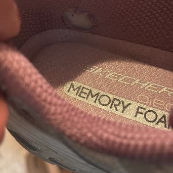 Skechers D'Lites Model Ayakkabısının Taban Soyulması Ve İade Talebi