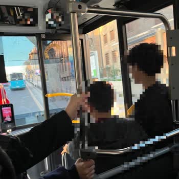 Şoförün Açık Kapı Ve Kaba Üslubu Yolcuların Güvenliğini Tehlikeye Attı