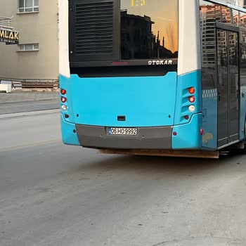 Şoförün Açık Kapı Ve Kaba Üslubu Yolcuların Güvenliğini Tehlikeye Attı