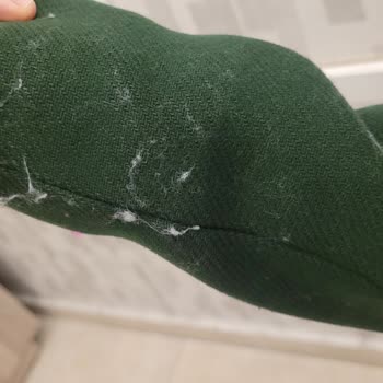 Mango Şalı Üretim Hatası: Aşırı Tüy Bırakıyor, Kullanılamaz