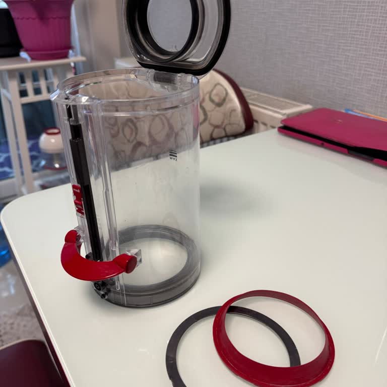 Dyson V15 Detect Absolute Dust Bin Gasket Fell Off