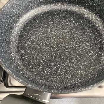 Korkmaz Tencerenin İç Kısmında Kabarma ve Kulplarında, Soyulmalar Meydana Geldi