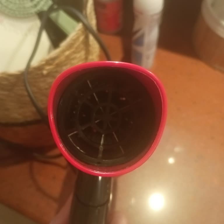 Sinbo Saç Kurutma Makinesinde Patlama Ve Güvenlik Riski İade Talebi