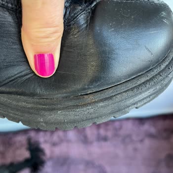 Derimod Botunda Üretim Hatası Ve Mağaza İade Reddi