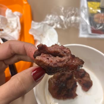 Pişmemiş Köfteler Ve Hijyen Eksikliği Müşteriyi Hayal Kırdı