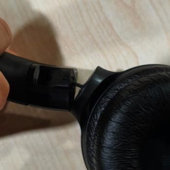 JBL Tune 525BT Kulaklığının Sol Tarafı Yerinden Çıktı Ve Garanti Değişim Talebi