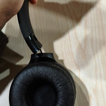 JBL Tune 525BT Kulaklığının Sol Tarafı Yerinden Çıktı Ve Garanti Değişim Talebi