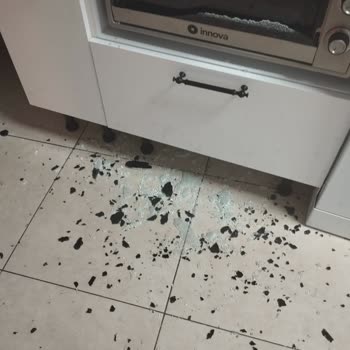 İnova Midi Fırında Cam Patlaması Ve Geri İade Talebi