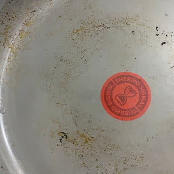 Yeni Tefal Tencerenin Yapışmaz Özelliği Kısa Sürede Bozuldu Değişim Talebi