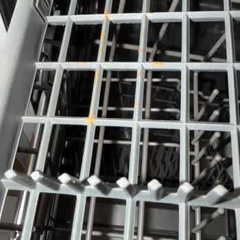 Teka Bulaşık Makinesinde Sepet Paslanması Sağlık Riski Oluşturuyor