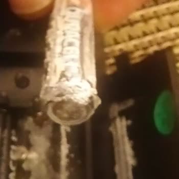 Батарейка Duracell протекла в пульте спустя несколько месяцев использования