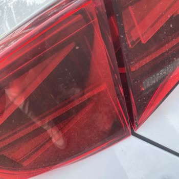 Arka Stop Farındaki Buğulanma Ve Su Damlacıkları Garanti Kapsamında Değişim Talebi