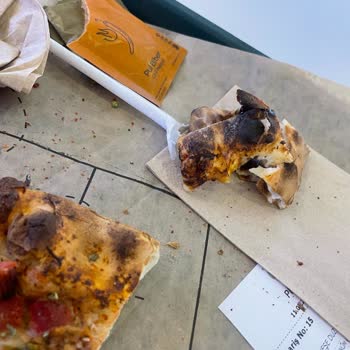 Pidem Şubesinde Yanmış Ve Soğuk Pide Şikayeti