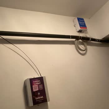 TurkNet Altyapı Kutusunun Koridor Ortasındaki Montajı Estetik Ve Güvenlik Sorunu