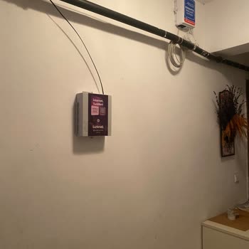TurkNet Altyapı Kutusunun Koridor Ortasındaki Montajı Estetik Ve Güvenlik Sorunu