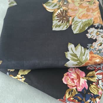 Beklenen Siyah Şallar Lacivert Çıktı: Renk Tutarsızlığı Ve Değişim İsteği