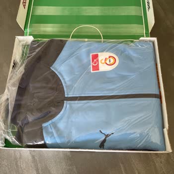 Hatalı Puma Galatasaray Ceketi Ve Çözüm Bekleyen Müşteri