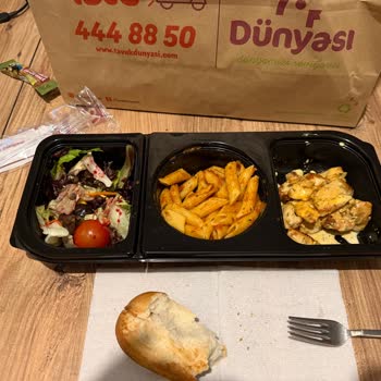 Salatadan Salyangoz Çıktı, Ücret İadesi Reddedildi