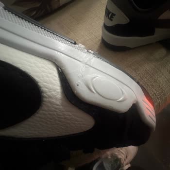 Papuç Konağının Ayakkabıları Görsellerle Uyuşmuyor Ve Kalitesiz