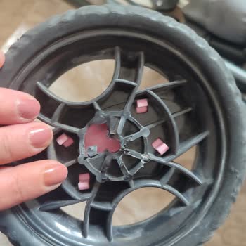 PTT Kargo'dan Kırık Bebek Arabası Ve Telefonla Ulaşılamama Sorunu