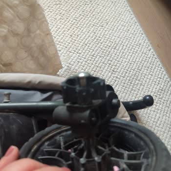 PTT Kargo'dan Kırık Bebek Arabası Ve Telefonla Ulaşılamama Sorunu