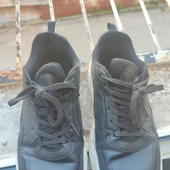 Kısa Sürede Deforme Olan Ayakkabıda Kullanıcı Hatası İddiası Kabul Edilemez