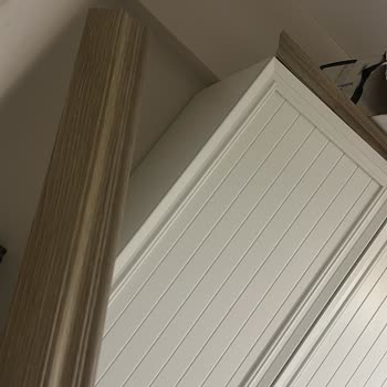 Zorla Ek Ücret İsteyen Ve Hasarlı Mobilyalar Bırakan Taşıma Şirketi