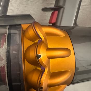 Dyson V15 Detect İç Parçadaki Plastik Parçalanması Garanti Kapsamında Reddedildi