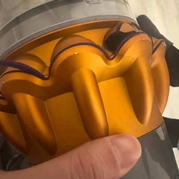 Dyson V15 Detect İç Parçadaki Plastik Parçalanması Garanti Kapsamında Reddedildi