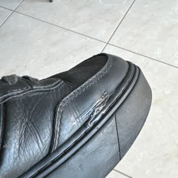 Boyner'de Calvin Klein Ayakkabının Garanti Onarımı Özensiz Ve Yetersiz, Yenisi İsteniyor