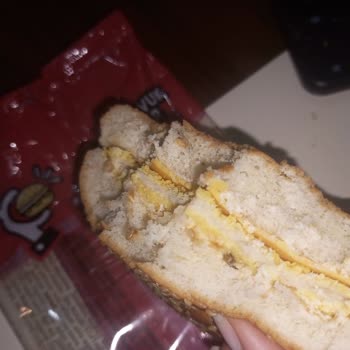 BİM Burgerinde Saç Teli Bulunması Güven Kırıcı Ve Hijyen İhlali