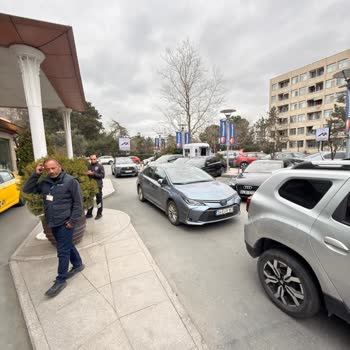 Etiler Dünya Göz Hastanesi Otoparkta Vale Zorunluluğu Yanıltıcı Ve Saygısız Tutum