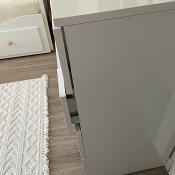 Gardırop Ve Komodinin Çekmece Mekanizması Bozuk, Garanti Kapsamında Tamir İstiyorum