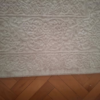 Yetkin Temizlik Koltuk Halı Yıkama (İzmir) Zamanında Teslim Etmedi ve Halılara Zarar Verdi