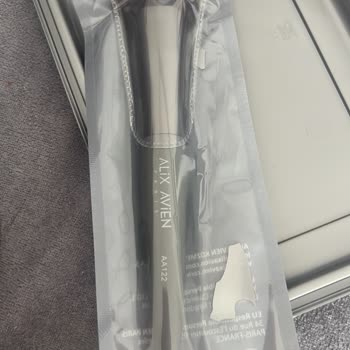 Kütahya’da Kırık Ve Yırtık Ambalajlı Makyaj Ürünü Teslim Alındı