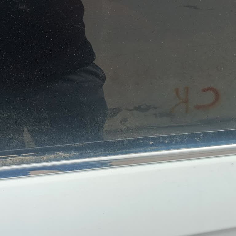 Sağ Arka Cam Fitili Bulunamıyor Ve Fiyatı Aşırı Yüksek