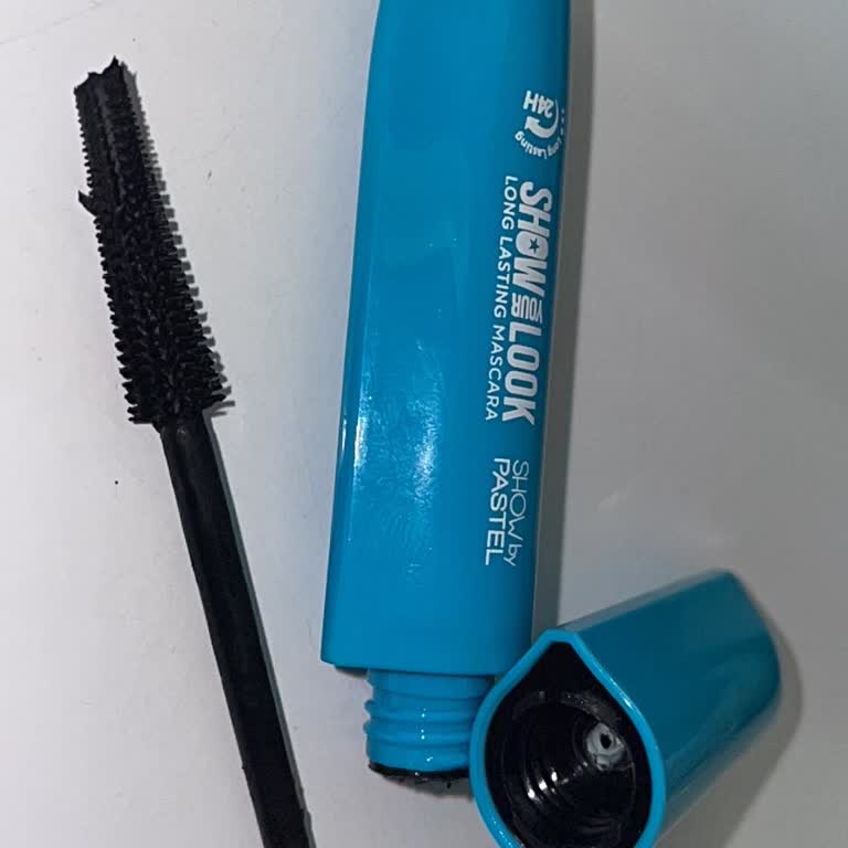 Show By Pastel Maskarasında Fırça İlk Kullanımda Kırıldı