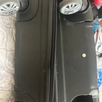 Az Kullanılmış Bavulun Tekerleği Kırıldı Ücretsiz Değişim Talebi