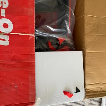 Geciken Kargo, Kırık Akülü Araba Ve Cevapsız Müşteri Hizmetleri