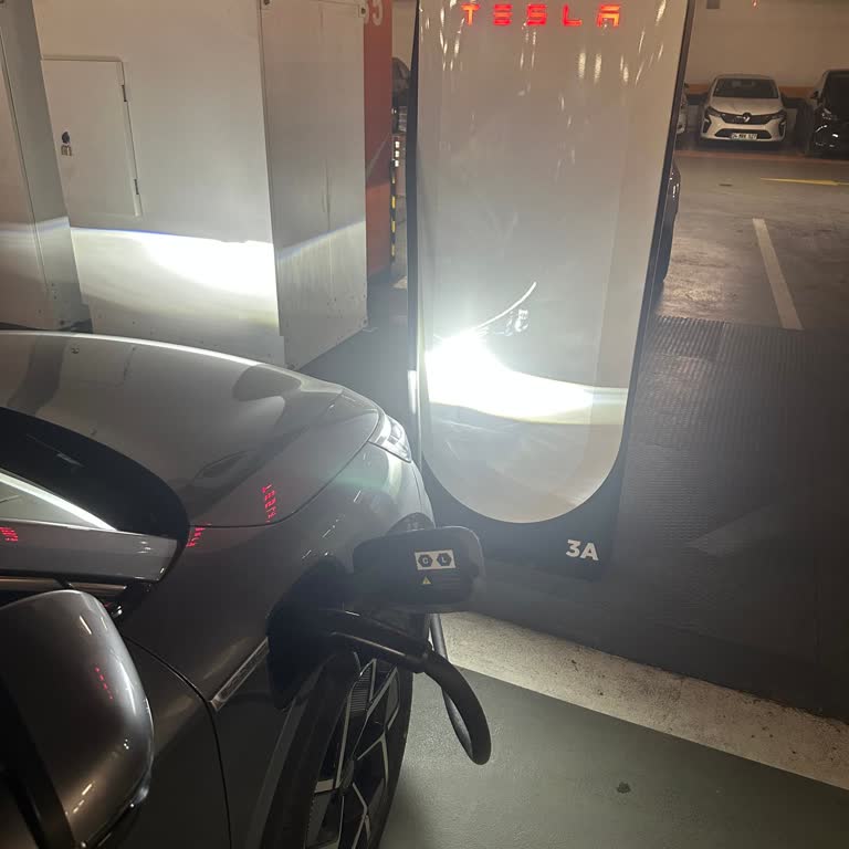Tesla Supercharger BYD Şarjı Başlamıyor
